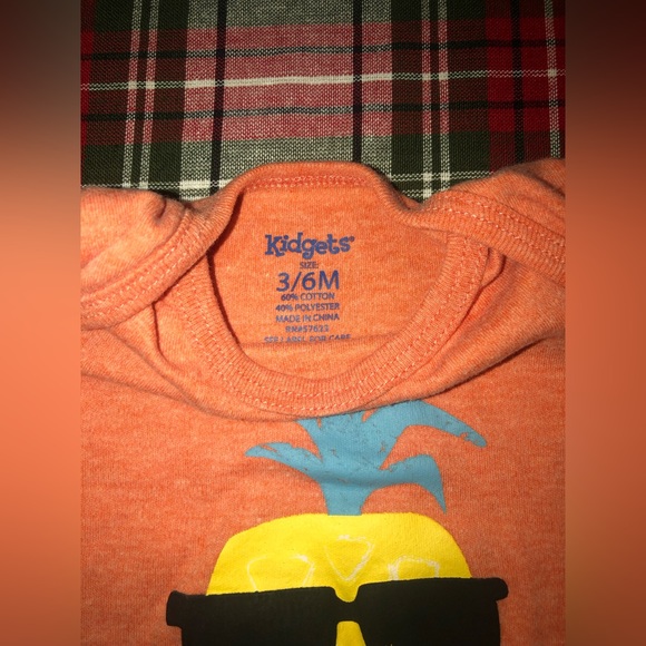 Kidgets pineapple onesie - Picture 2 of 2